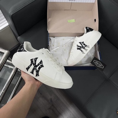  MLB CHUNKY CLASSIC HEEL DIA MONOGRAM NEW YORK YANKEES 