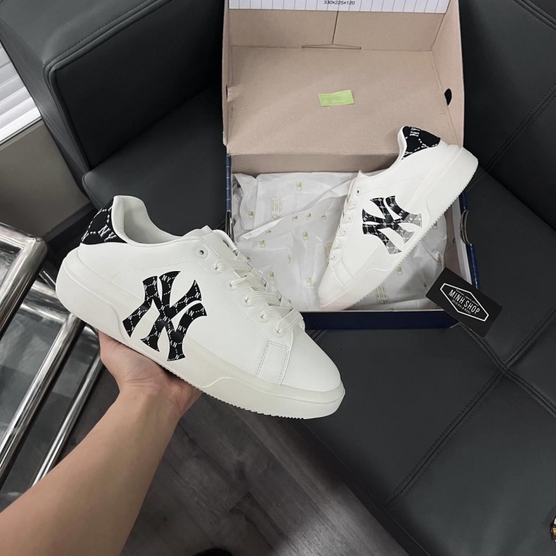  MLB CHUNKY CLASSIC HEEL DIA MONOGRAM NEW YORK YANKEES 